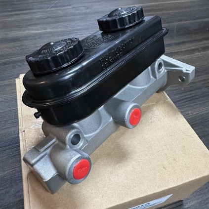 Strange Dual Inline Master Cylinders