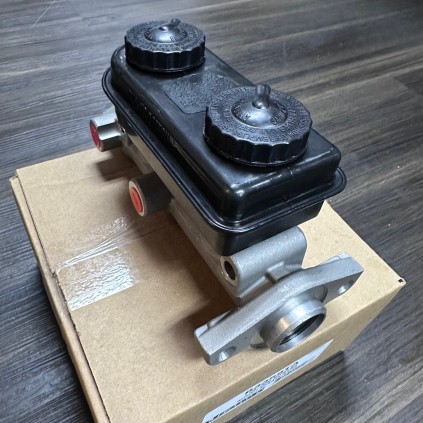 Strange Dual Inline Master Cylinders